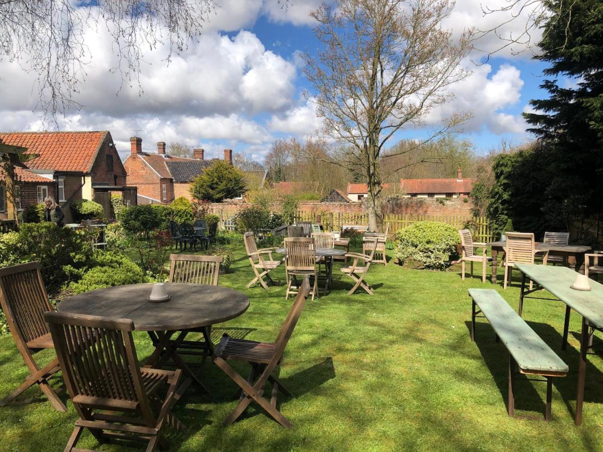 The Crown InnSmallburgh エクステリア 写真